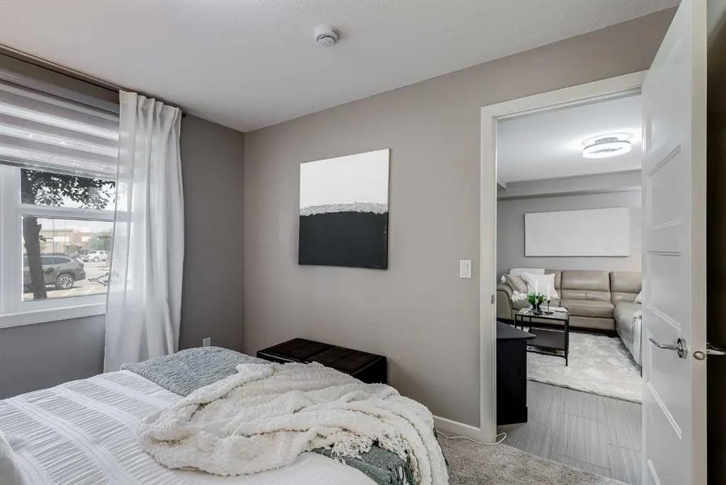 10 Market Boulevard SE, #1111