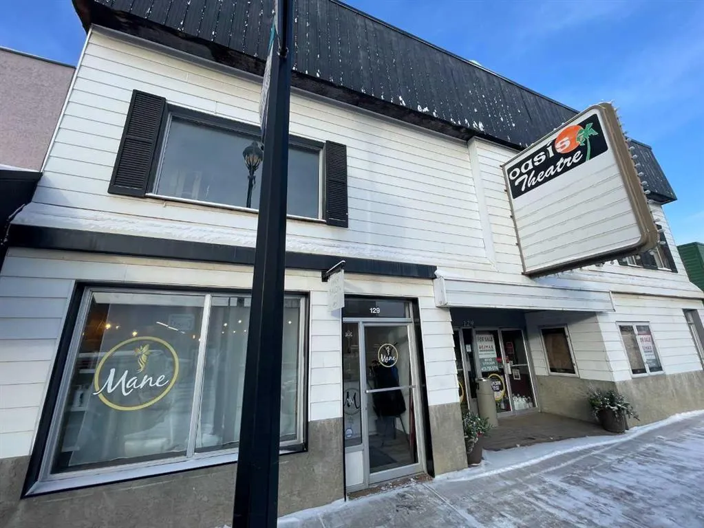 131 2 Street W