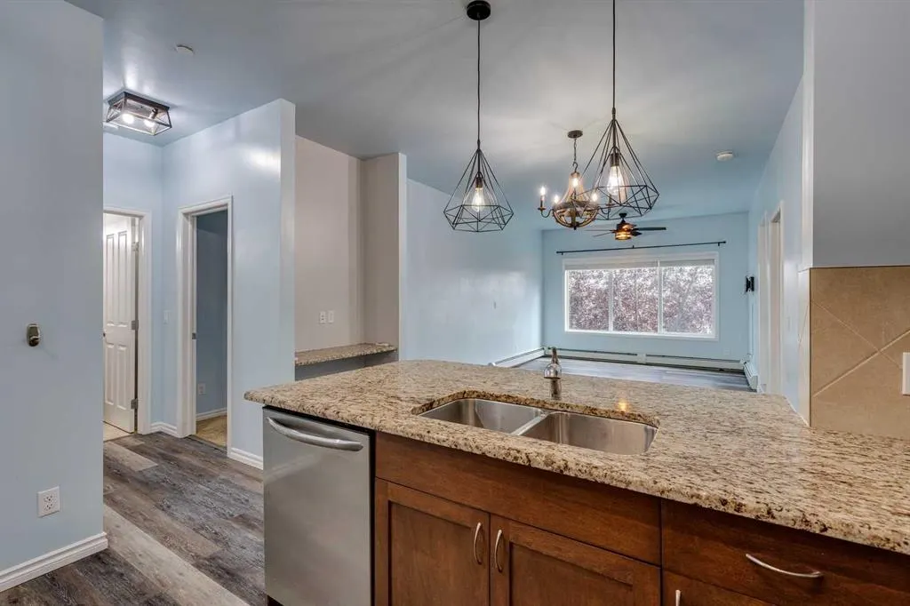 4 Kingsland Close SE, #2203