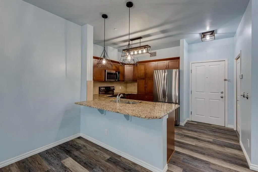 4 Kingsland Close SE, #2203