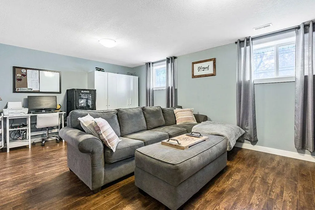 130 Willow Ridge Crescent