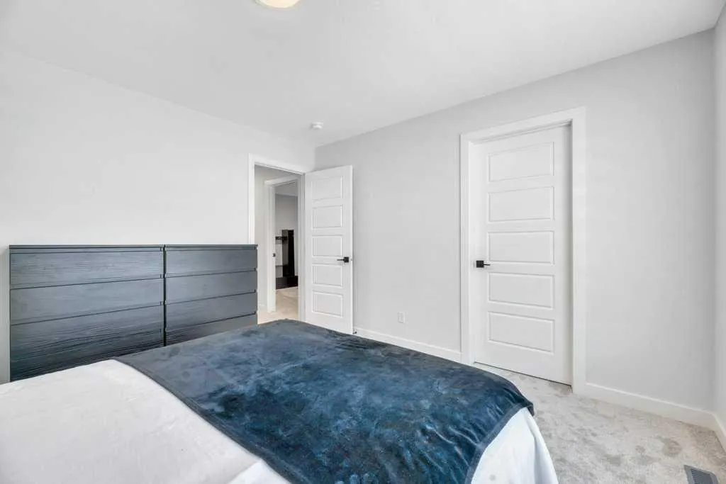 75 Amblehurst Link NW