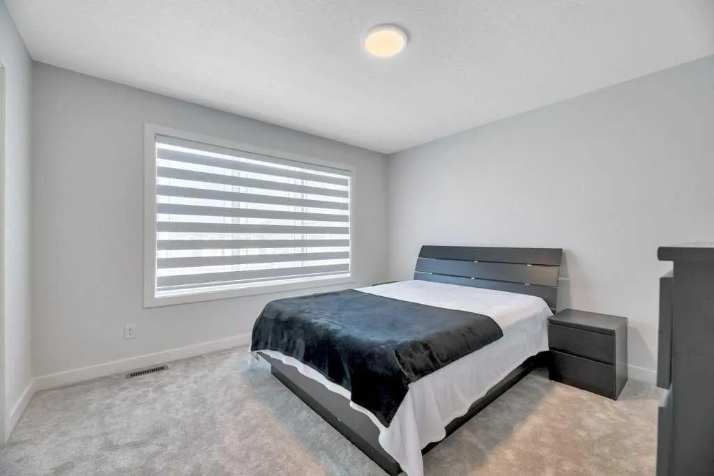75 Amblehurst Link NW