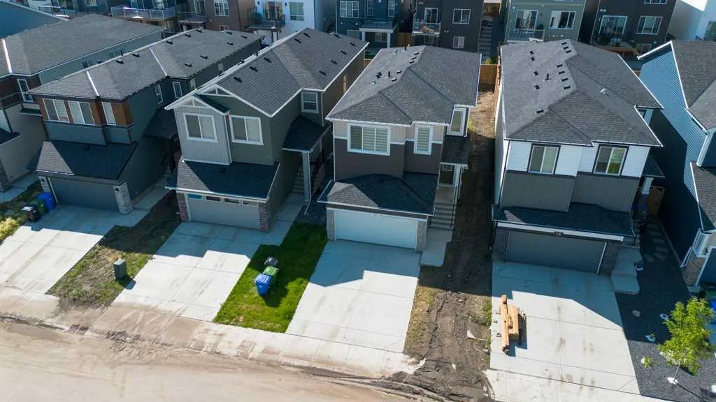 75 Amblehurst Link NW