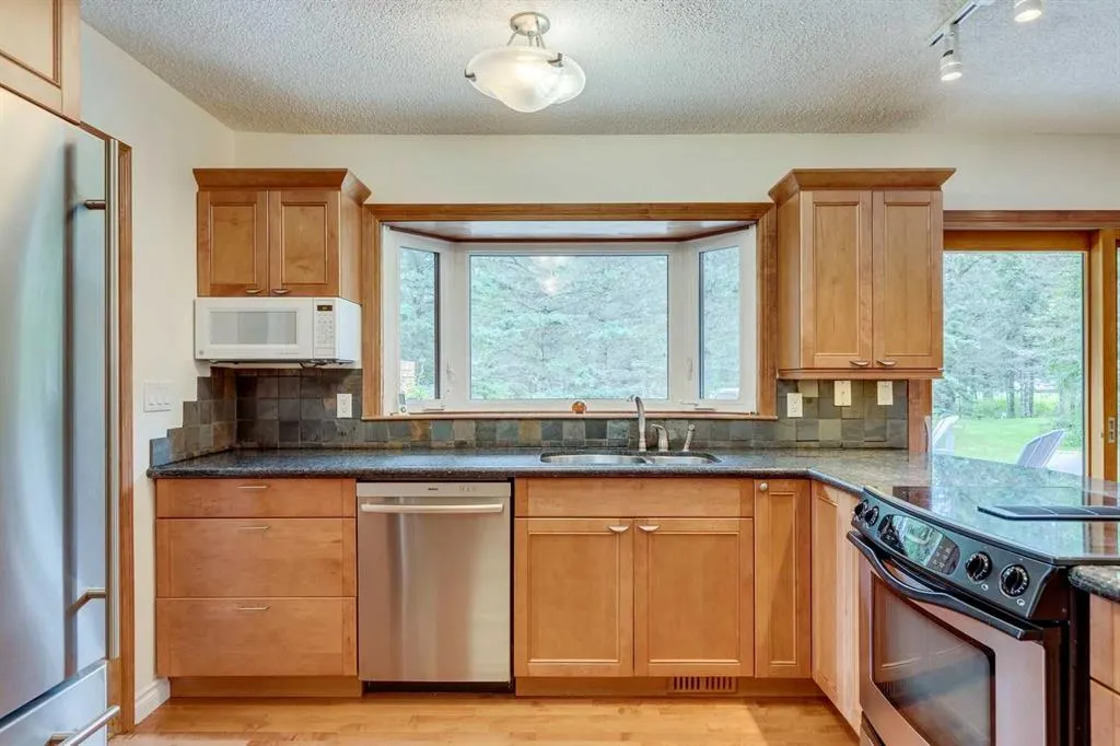 28 Wolf Drive
