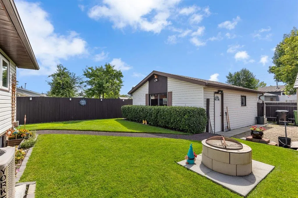 124 Fallswater Road NE