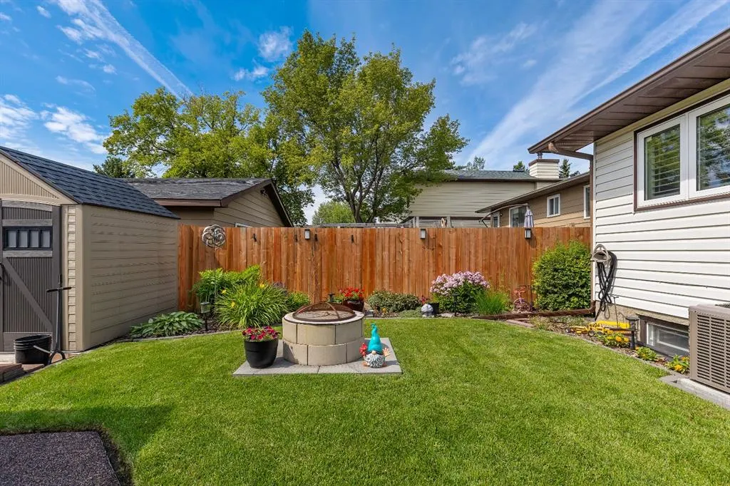 124 Fallswater Road NE
