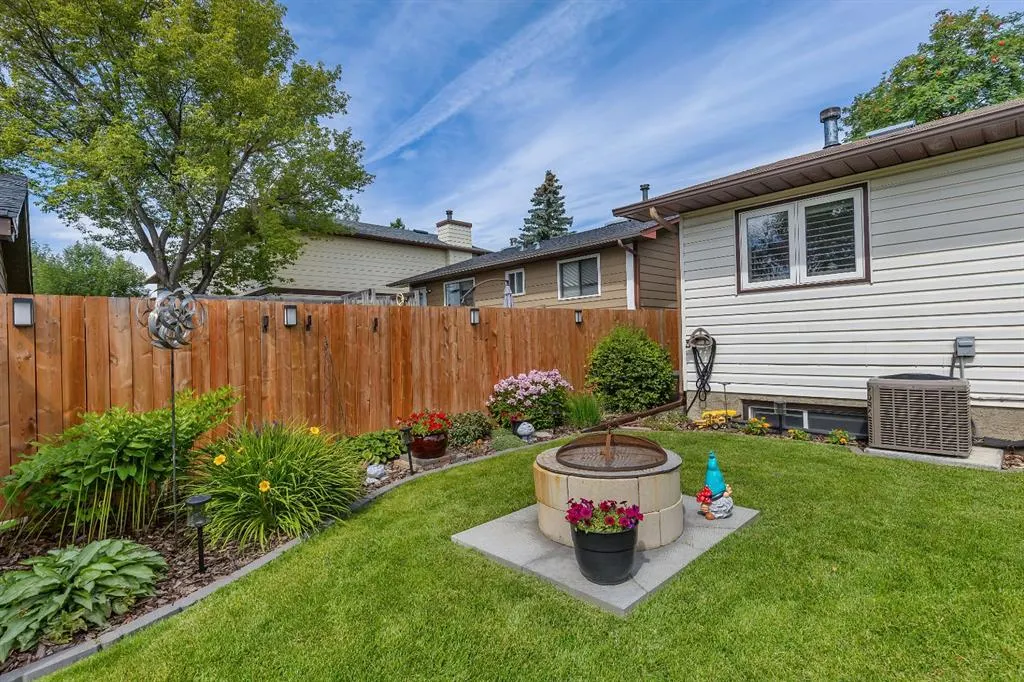124 Fallswater Road NE
