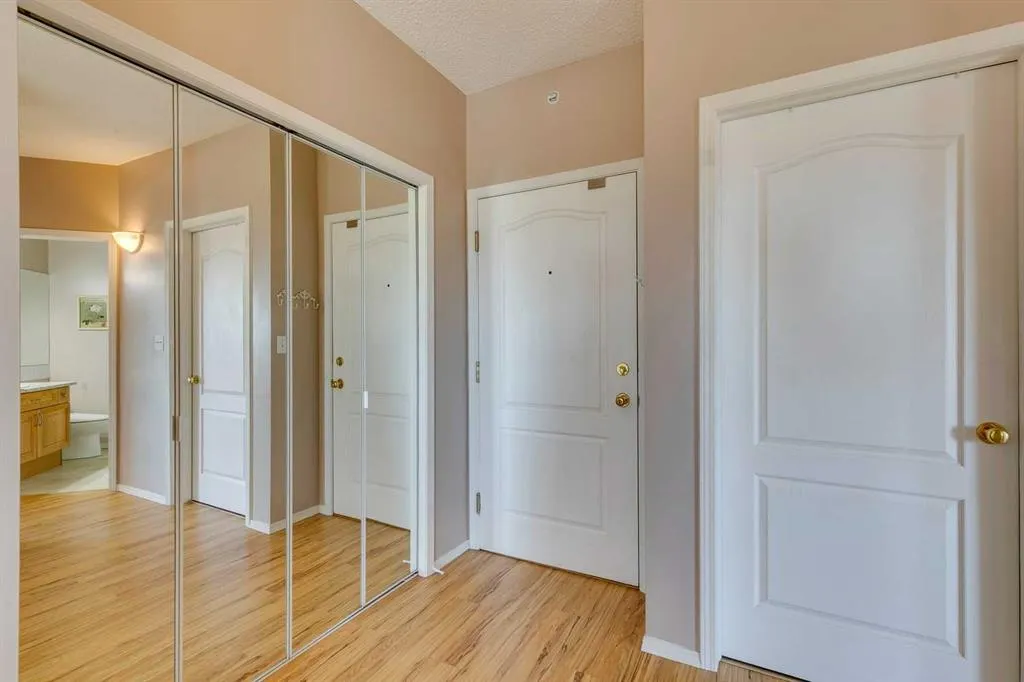 78 Prestwick Gardens SE, #301