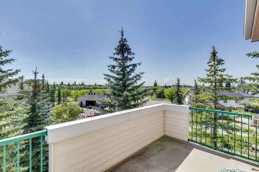 78 Prestwick Gardens SE, #301