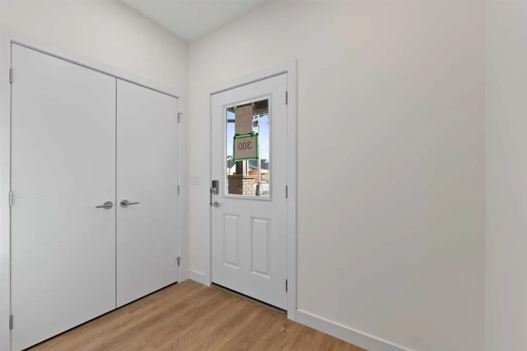 15 Coopersfield Link SW, #300