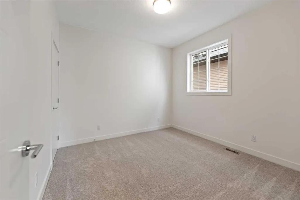 15 Coopersfield Link SW, #300