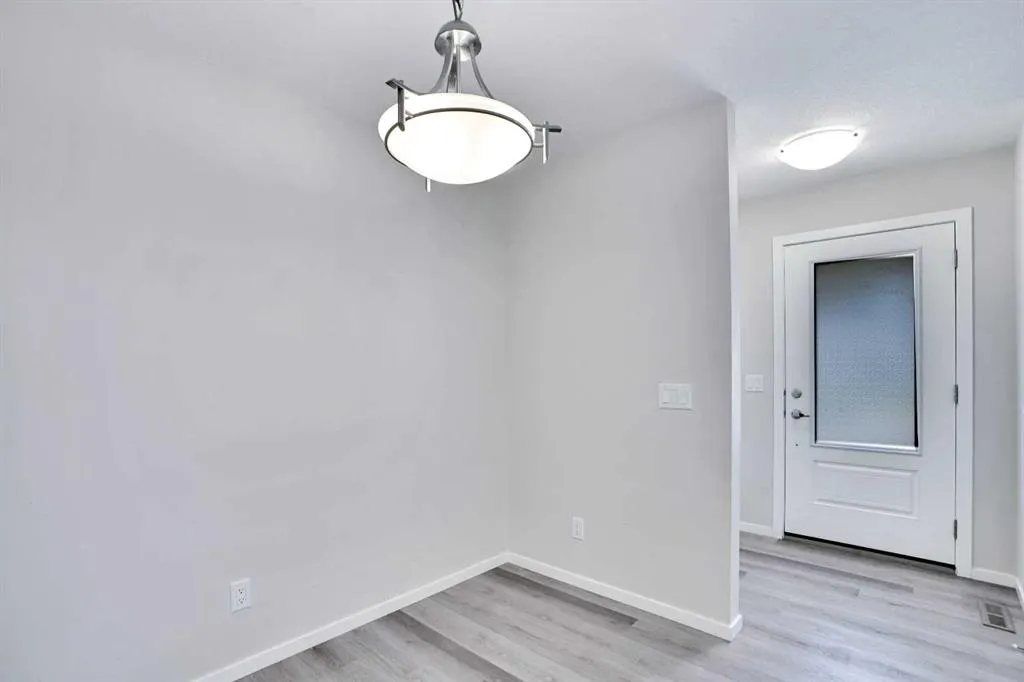 154 Cityside Grove NE