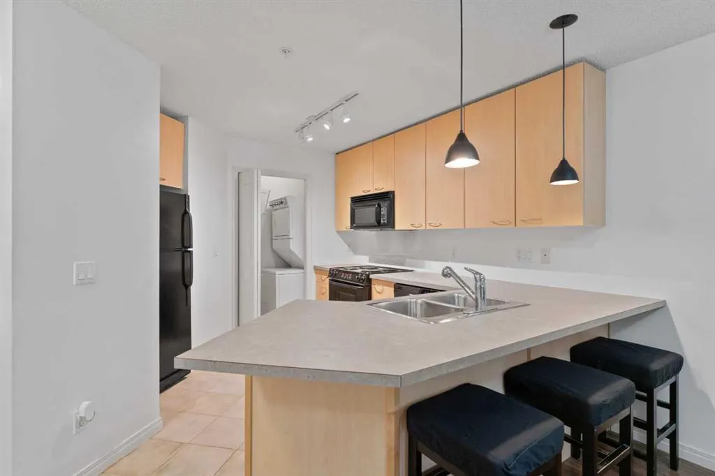 22 Richard Place SW, #143