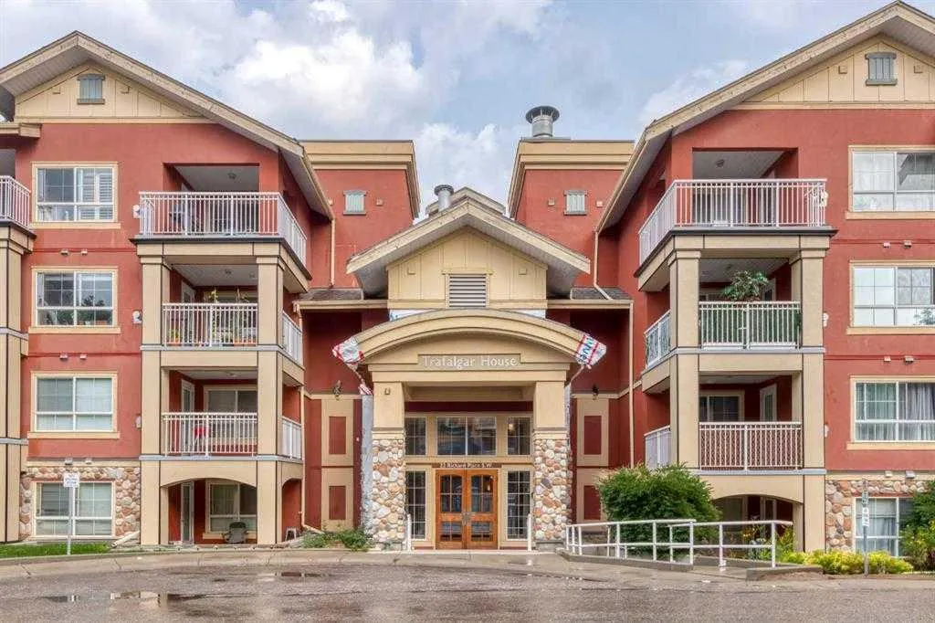 22 Richard Place SW, #143
