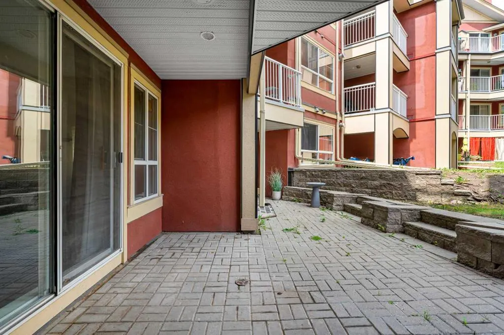 22 Richard Place SW, #143