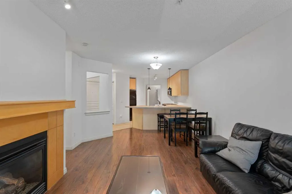 22 Richard Place SW, #143
