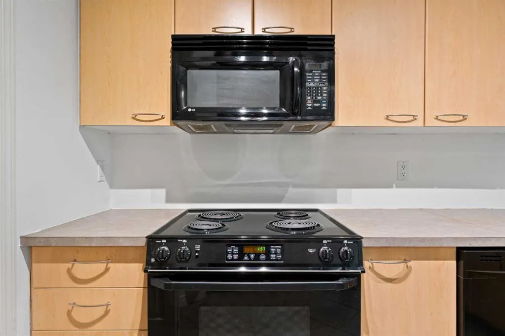 22 Richard Place SW, #143