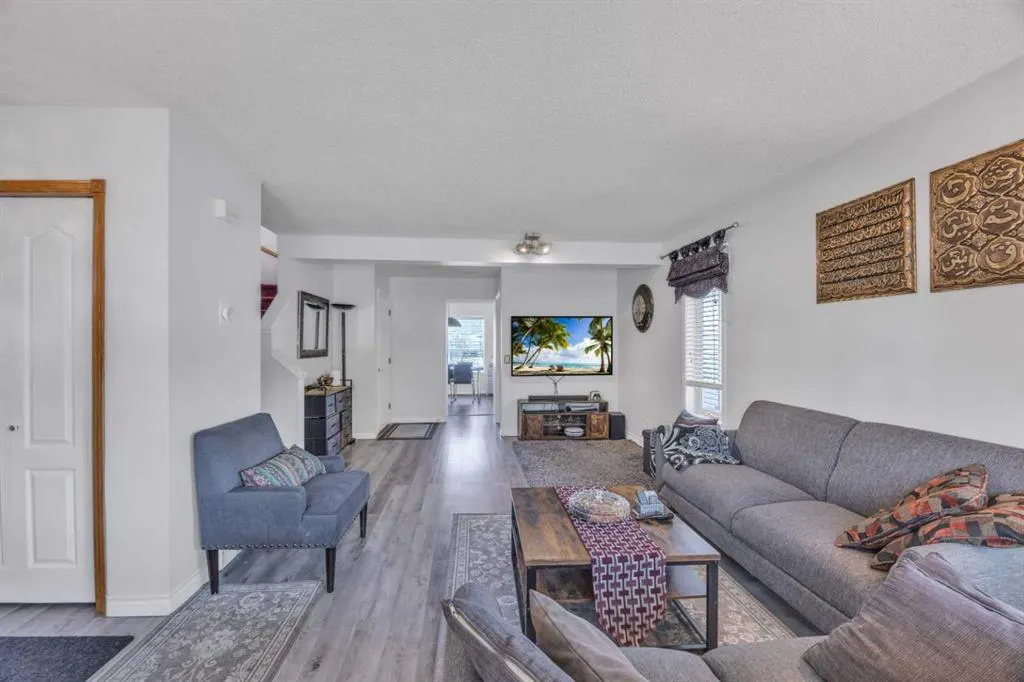 144 Tarington Park NE