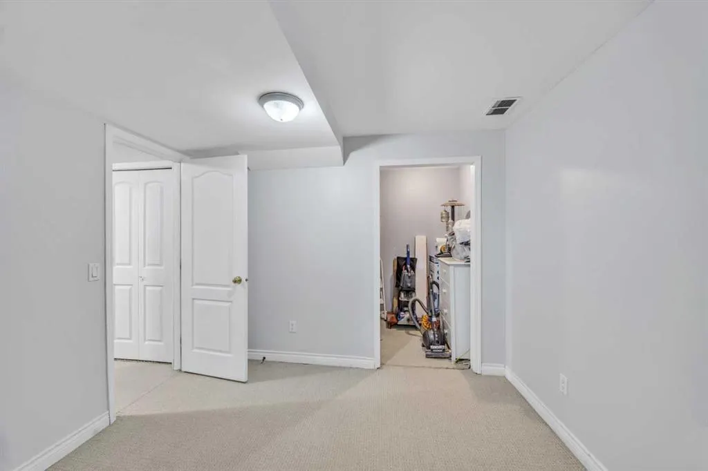 144 Tarington Park NE