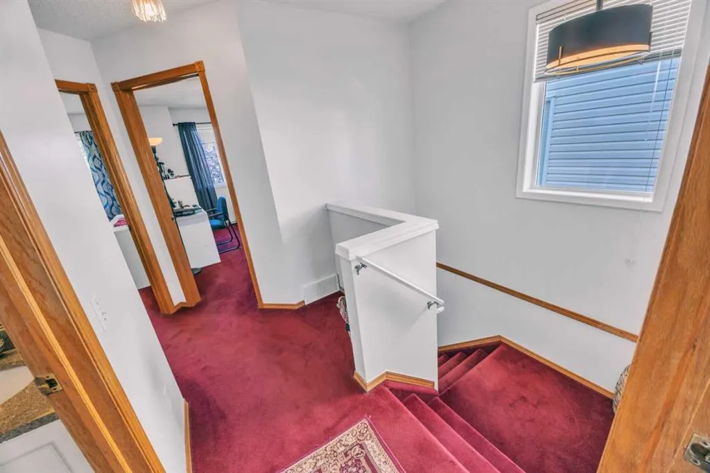 144 Tarington Park NE