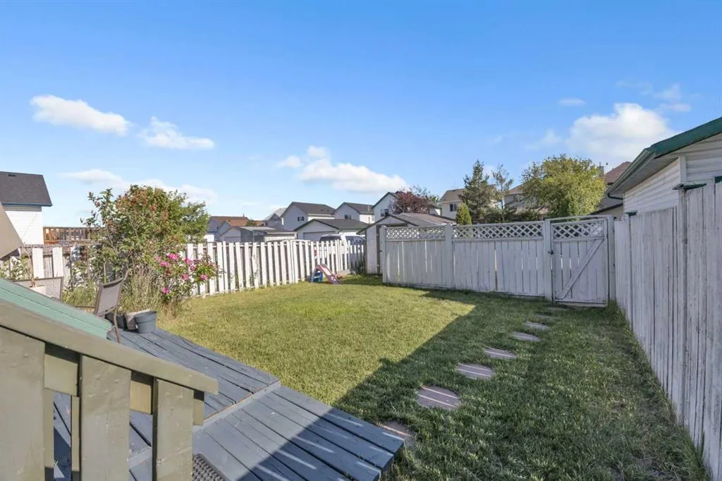 144 Tarington Park NE