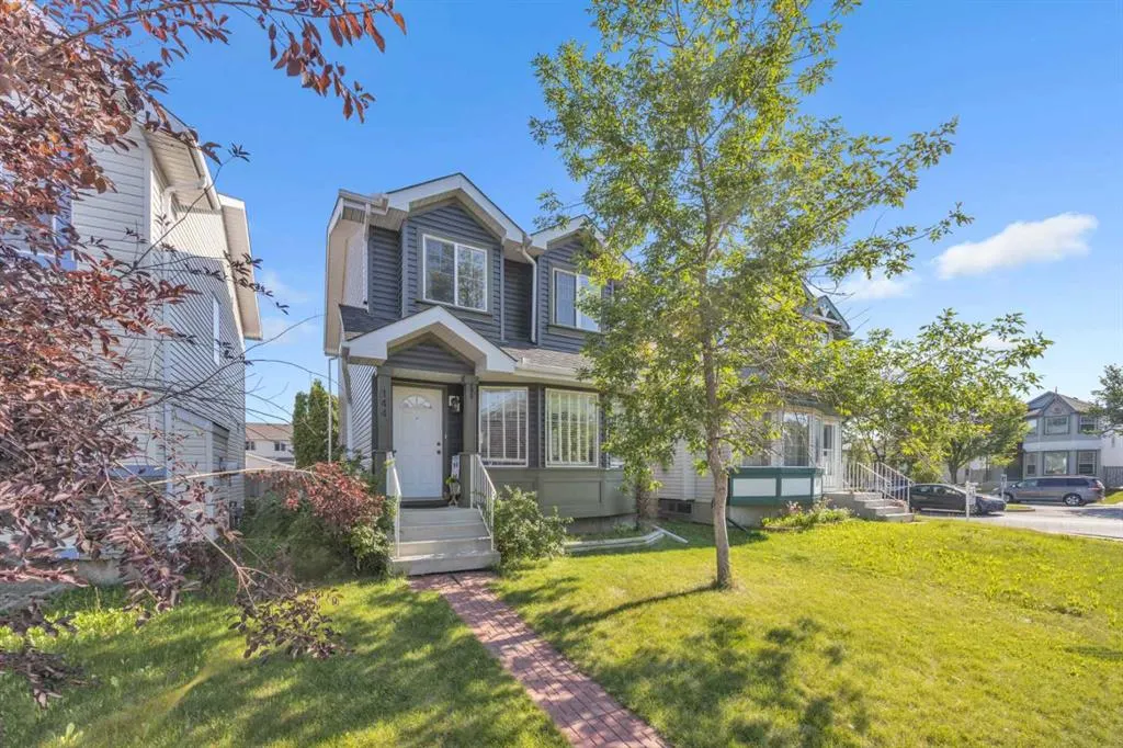 144 Tarington Park NE