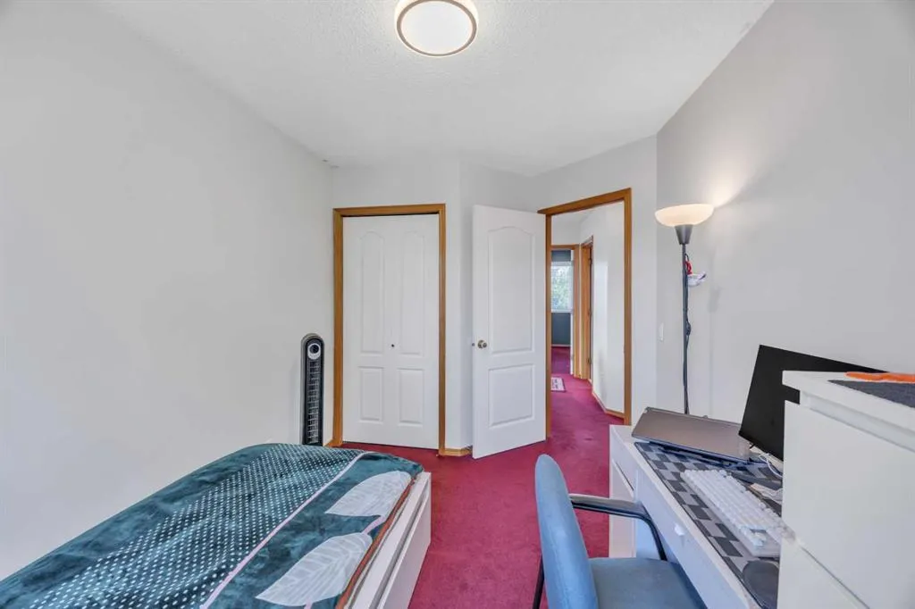 144 Tarington Park NE