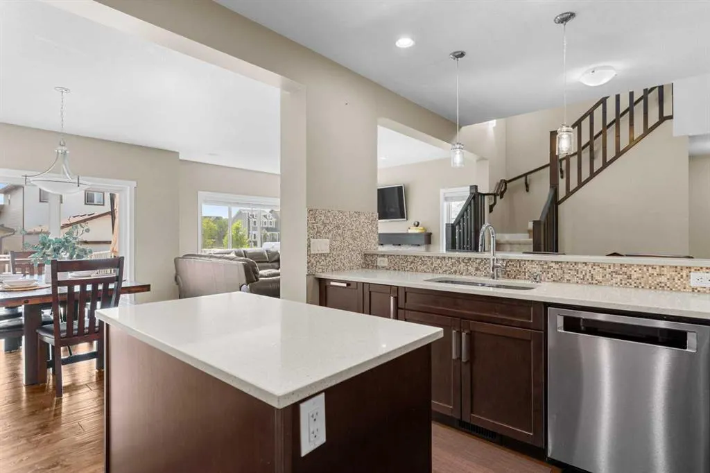 240 Copperpond Green SE