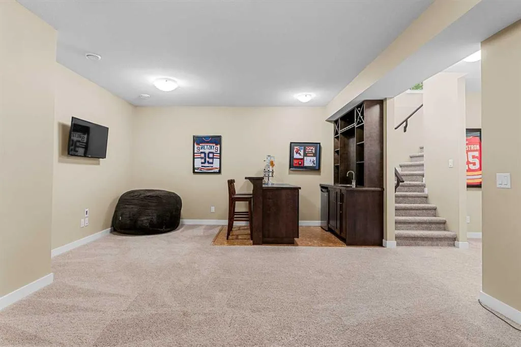 240 Copperpond Green SE