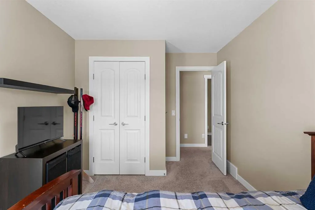 240 Copperpond Green SE