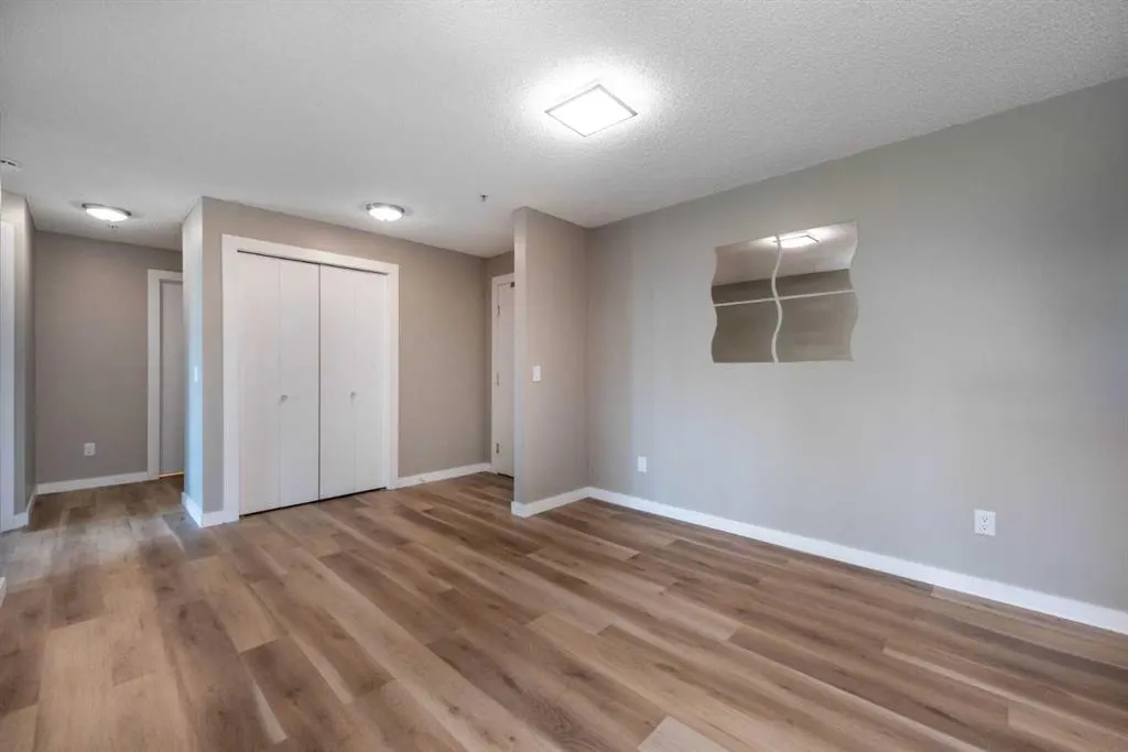 304 Mackenzie Way SW, #6204