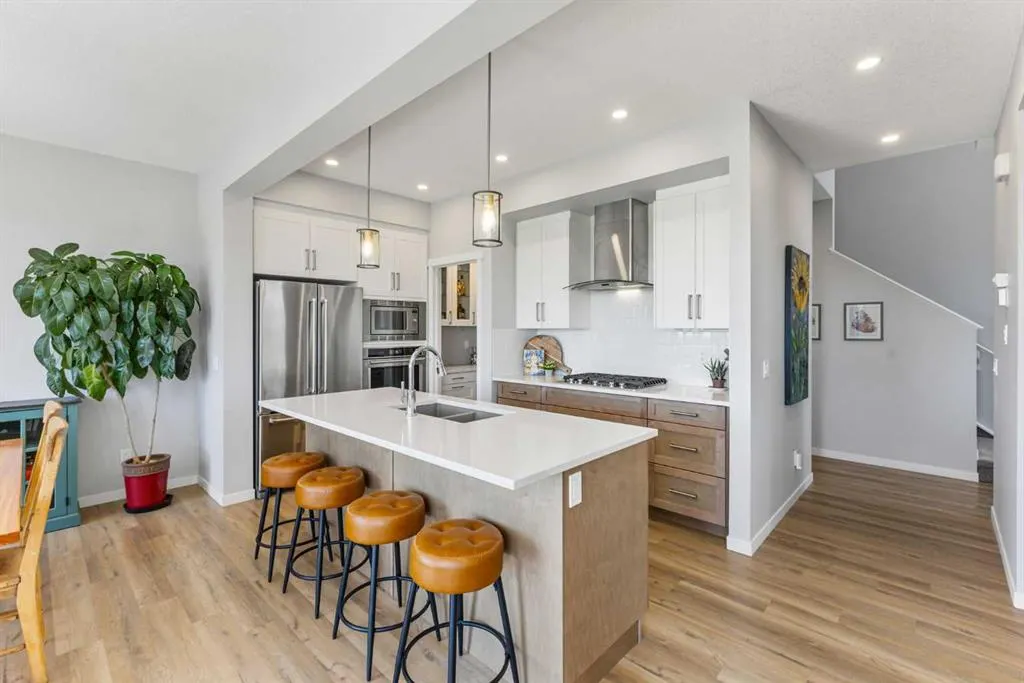 307 Monterey Place SE
