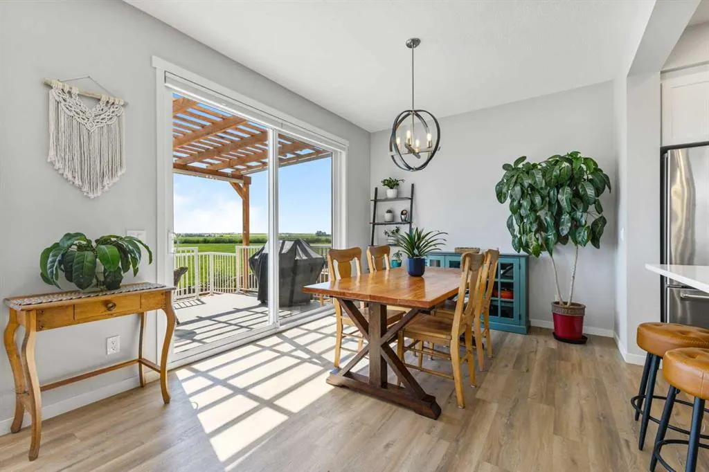 307 Monterey Place SE