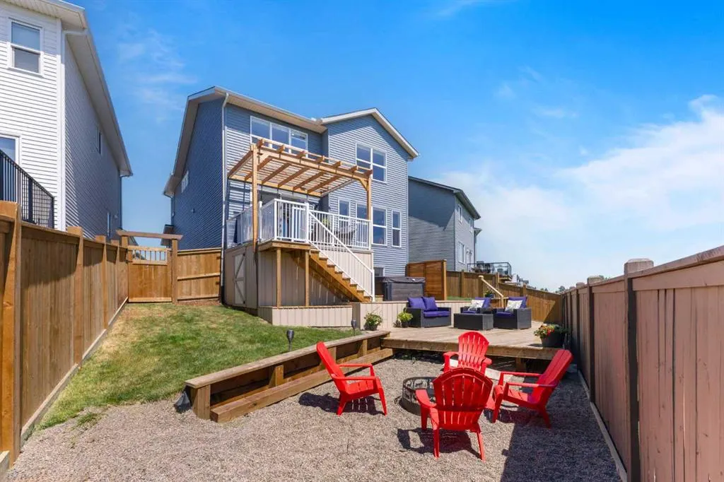 307 Monterey Place SE