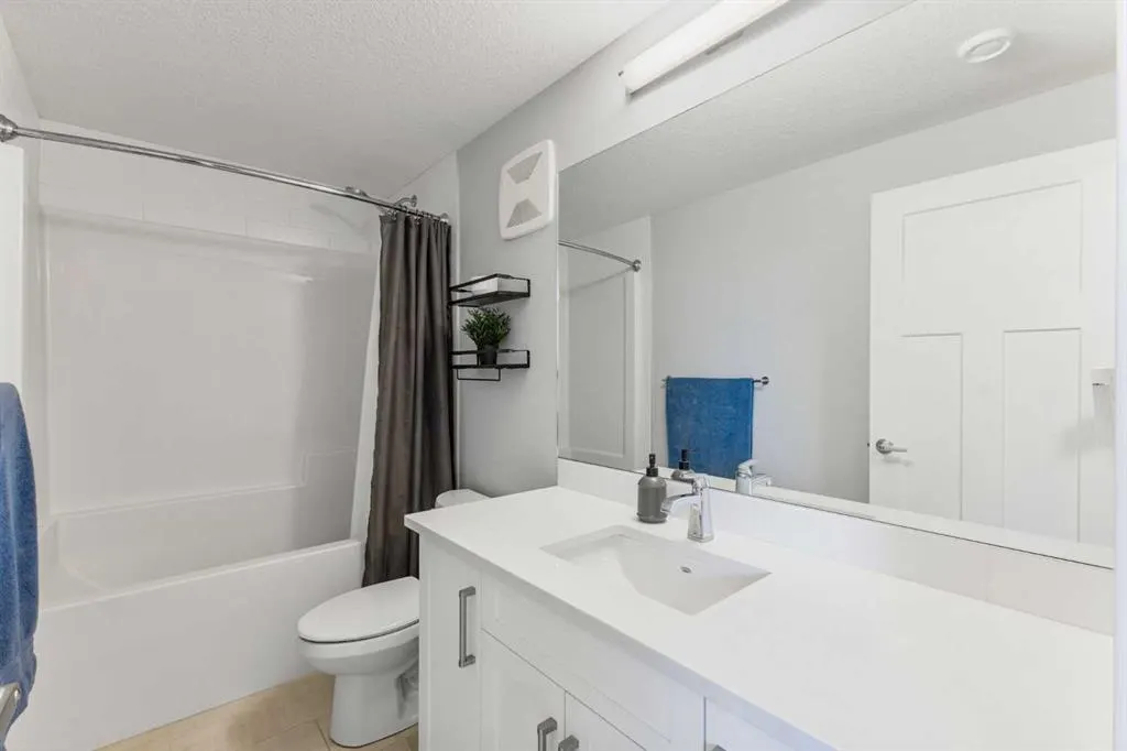 307 Monterey Place SE