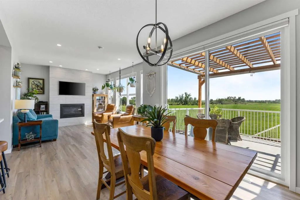 307 Monterey Place SE