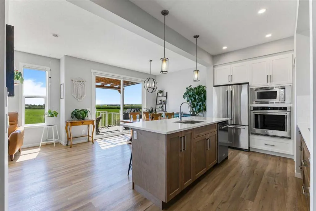 307 Monterey Place SE
