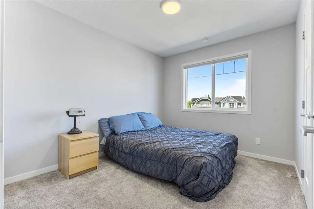 307 Monterey Place SE