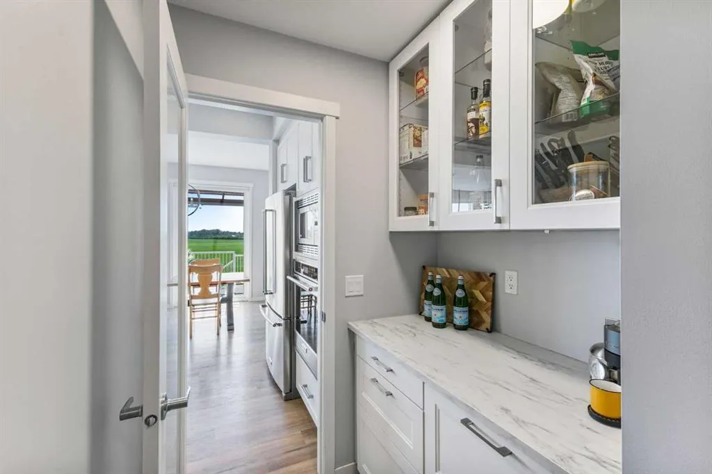 307 Monterey Place SE