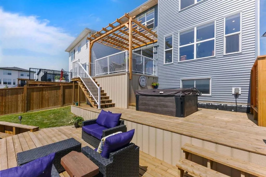 307 Monterey Place SE