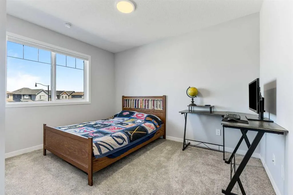 307 Monterey Place SE