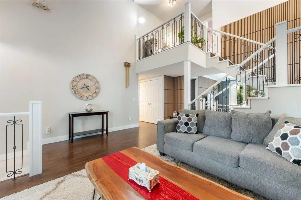 80 TAYLOR Way SE