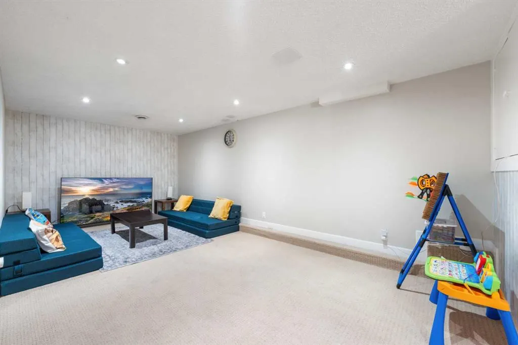 80 TAYLOR Way SE