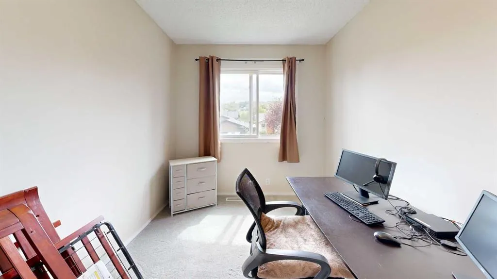 109 Bermondsey Way NW