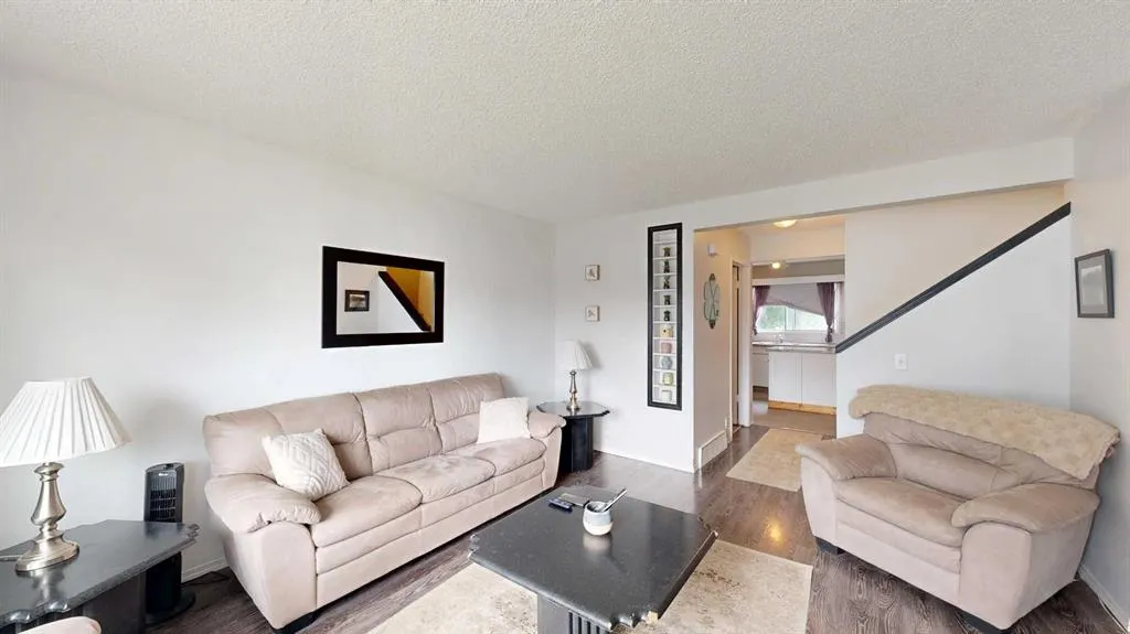 109 Bermondsey Way NW
