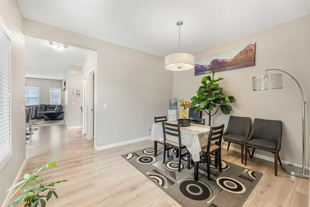 25 Cornerstone Manor NE
