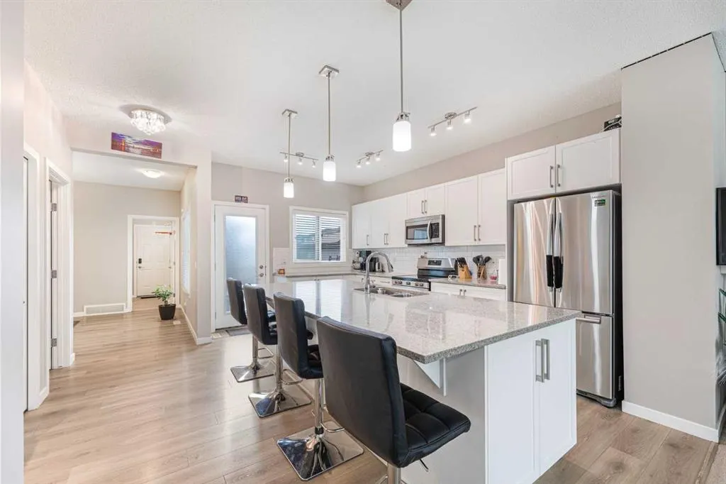 25 Cornerstone Manor NE