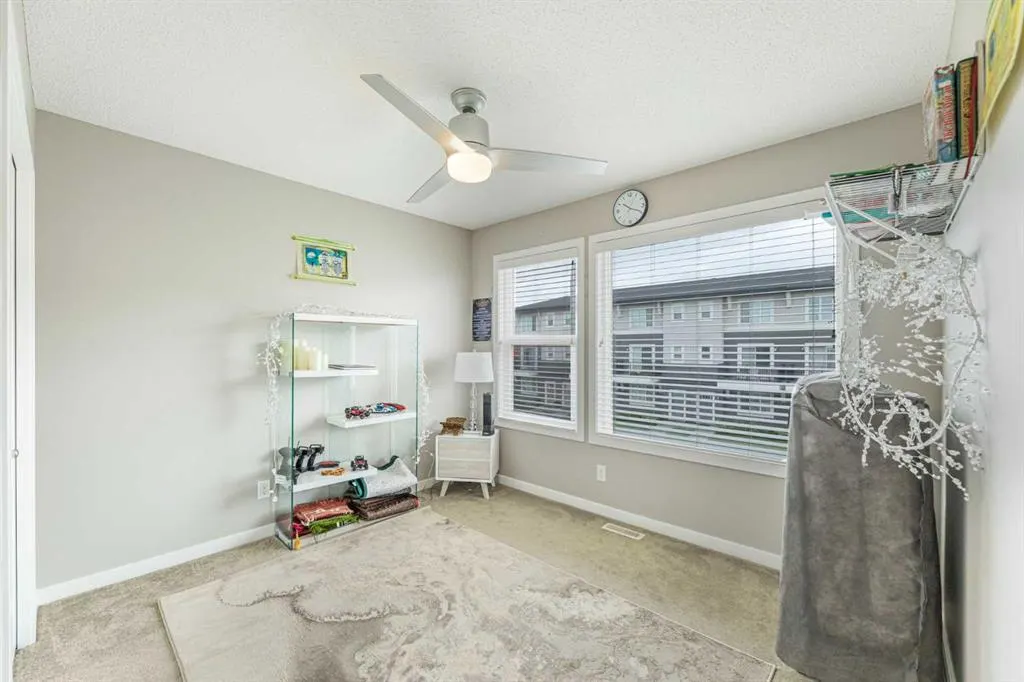 25 Cornerstone Manor NE