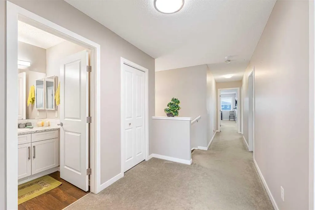 25 Cornerstone Manor NE